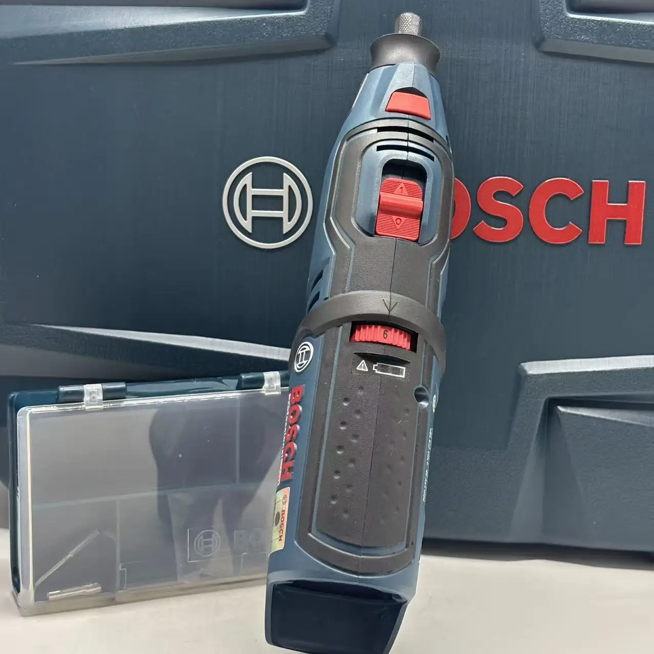 Bosch GRO 12V-35 Professional  - огляд і ціна Lithium Battery 12V